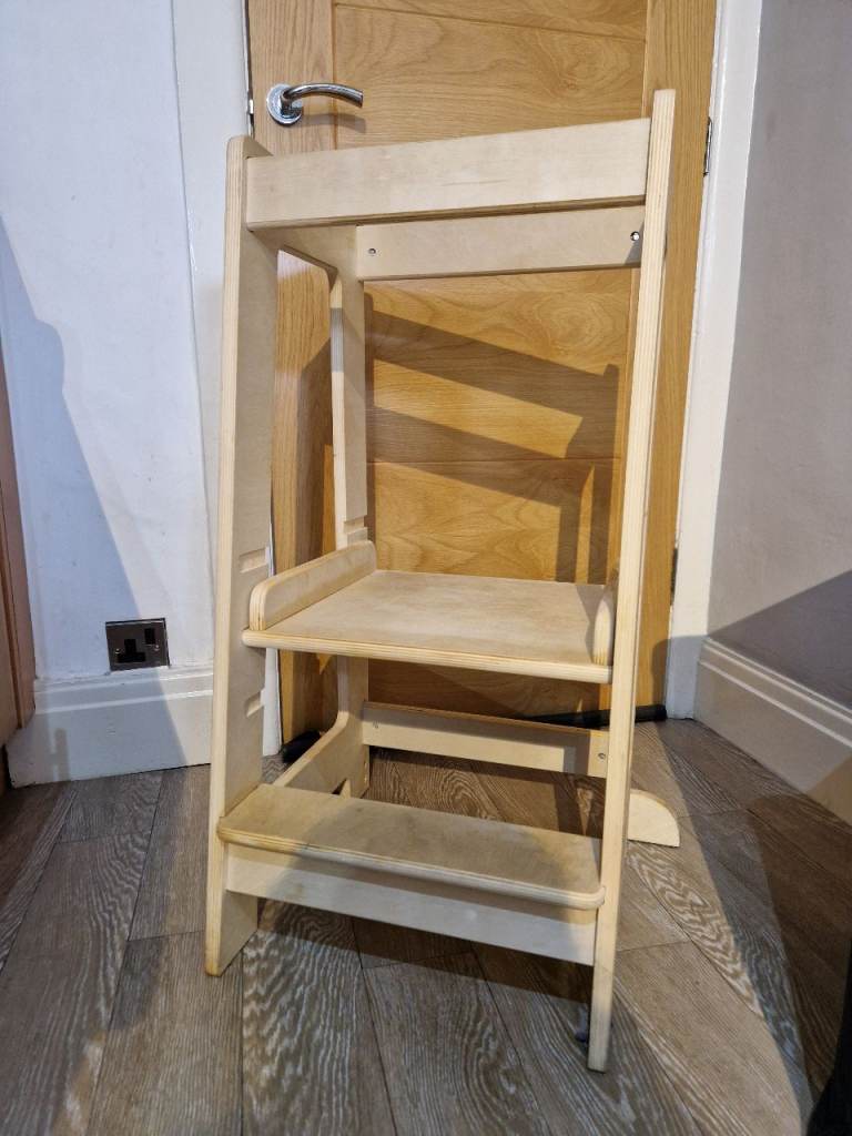 Wooden Kids Learning Tower / Kitchen Helper Stool – Good Condition