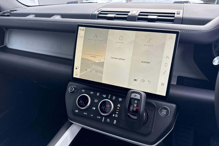 2025 Land Rover Defender 110 3.0 D250 MHEV X-Dynamic HSE Auto 4WD Euro 6 (s/s) 5dr SUV Automatic