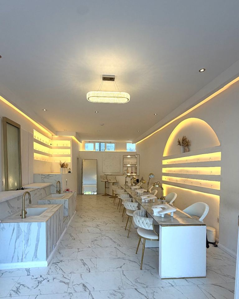 Luxury Nail Desk Rental  – £249 PCM Putney, South West London