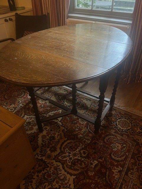 Solid oak gate leg dining table