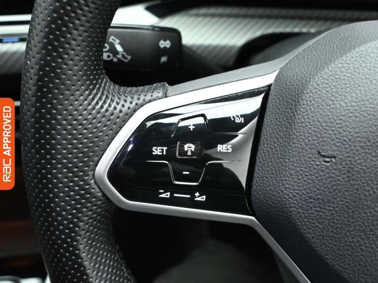 2025 Volkswagen Golf 1.5 TSI R-Line 5dr Hatchback PETROL Manual