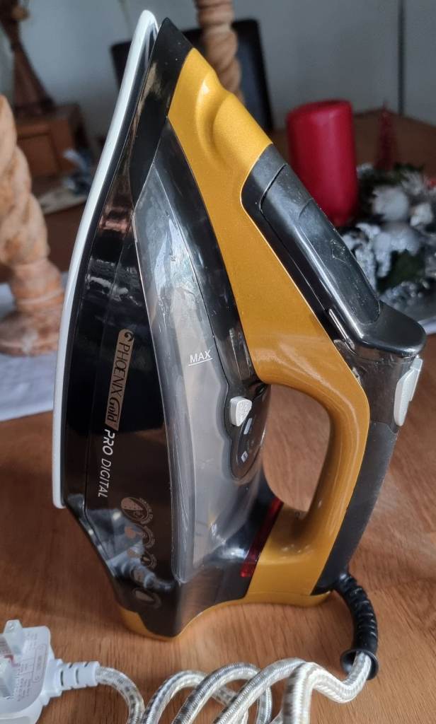 image for JML Phoenix Gold Pro Digital Iron – Brand NEW – Ideal Gift