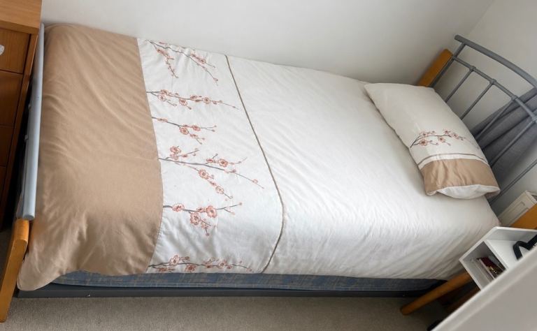 Single bed with additions pull out single 