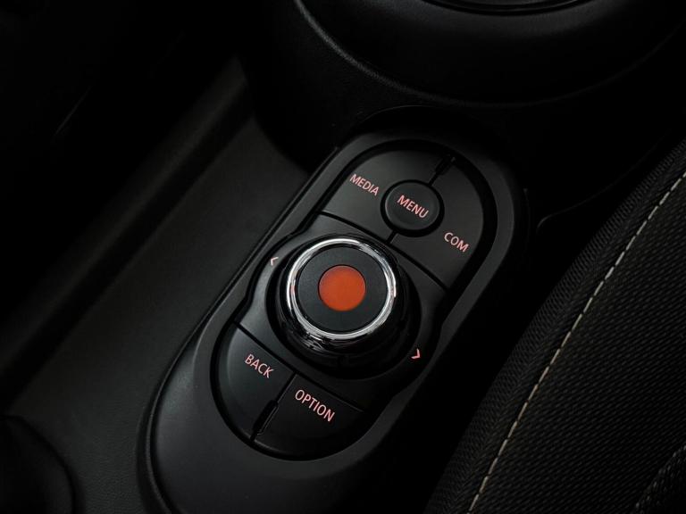 2021 MINI Hatch 1.5 Cooper Classic Euro 6 (s/s) 3dr HATCHBACK Petrol Manual