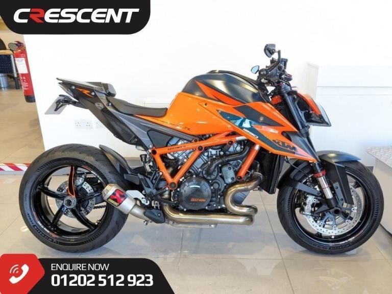 2022 KTM SUPERDUKE 1290 R - FULL TECK PACK - CARBON SEAT COWL - AKRAPOVIC + MORE