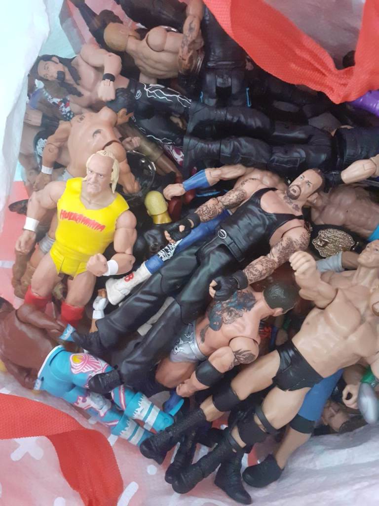 Second hand mattel wwe figures