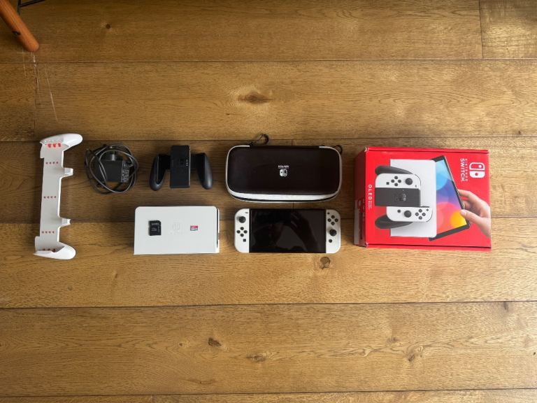 OLED Nintendo Switch & Satisfy Grip & Case & 128GB SanDisk Ultra microSD card
