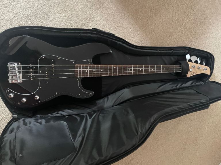 Bass guitar and amp