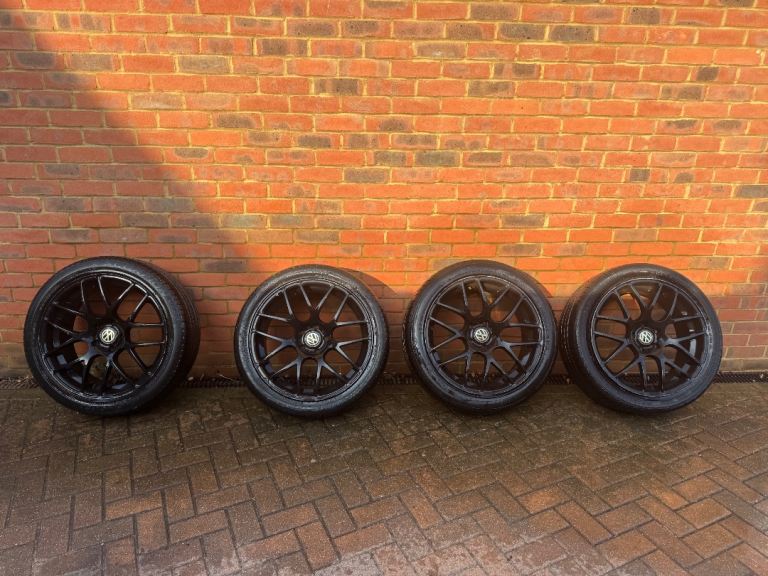 V w alloy wheels 