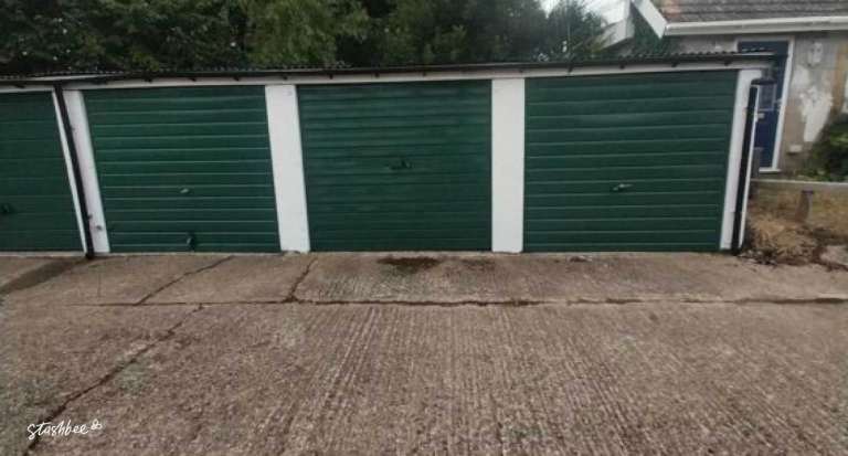 Garage to rent in Farnborough (GU14) | Stashbee