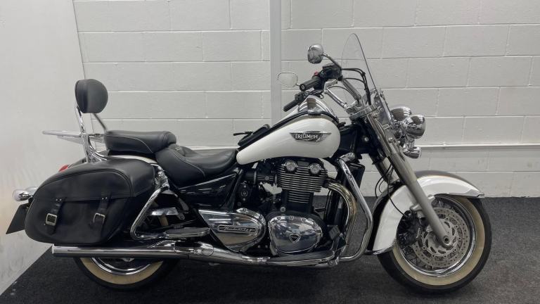 TRIUMPH THUNDERBIRD 1700 LT ABS ** Panniers - All Keys and Books **