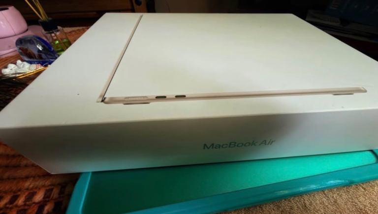 MacBook  13 inch