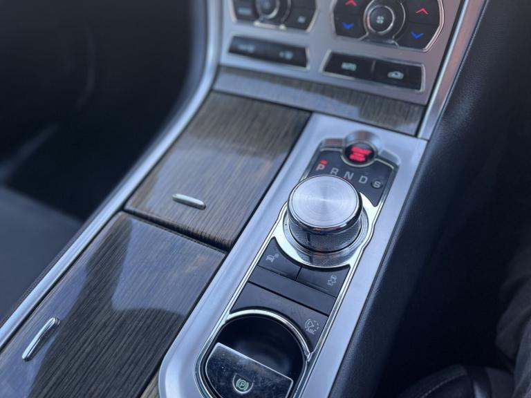 JAGUAR XF 2.2 d R-Sport 2014