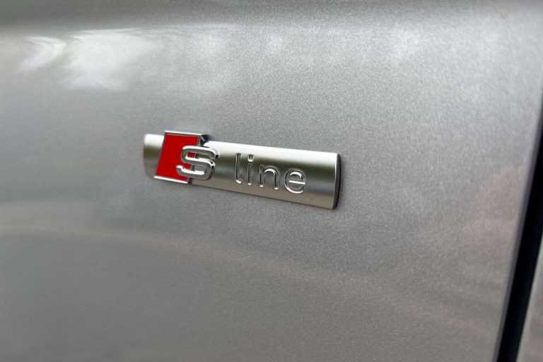 2022 Audi Q5 40 TDI Quattro S Line 5dr S Tronic SUV Diesel Automatic