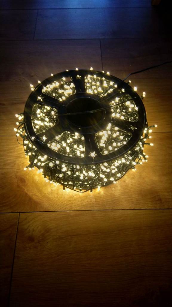 2000 warm white fairy lights/Christmas lights. 50m, 8 modes. indoor or outdoor use.