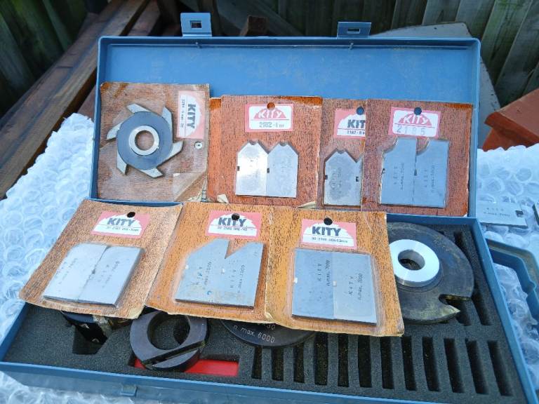 KITY SPINDLE MOULDER CUTTER BLOCK & CUTTERS