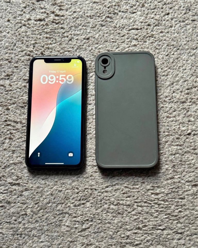 iPhone XR 128GB Unlocked Black 