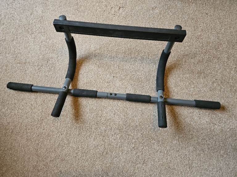 Sit up bar