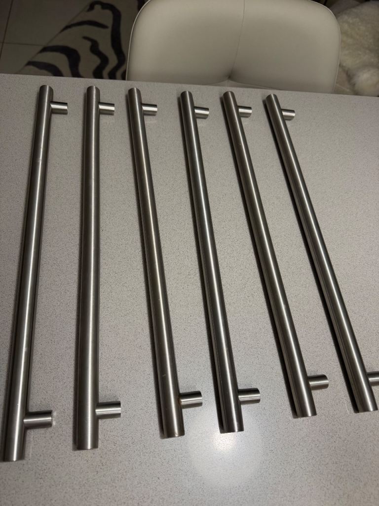 18 inch silver  metal handles 