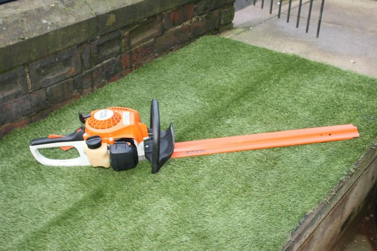 Stihl HS45 Petrol hedge trimmer excellent condition