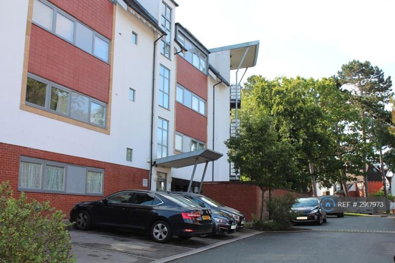 1 bedroom flat in Griffin Close, Northfield, Birmingham, B31 (1 bed) (#2917973)