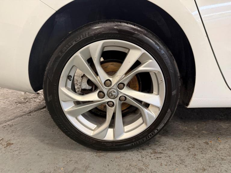 2017 Vauxhall Astra 1.4i Turbo SRi Sports Tourer Euro 6 5dr ESTATE Petrol Manual