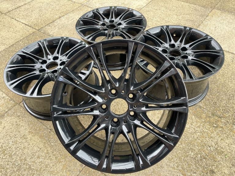 Genuine 18" Style MV2 Alloys Gloss Black Fully Refurbished Staggered in fitment 