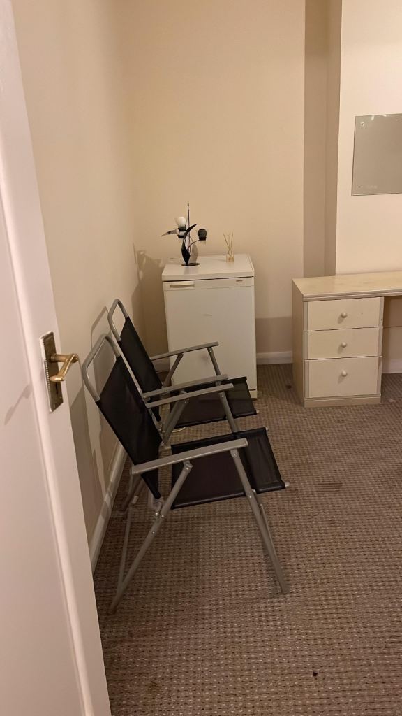 Nice  Double rooam close to sreatham SW16