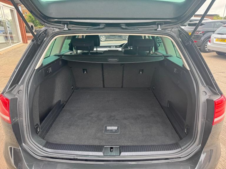 2018 Volkswagen Passat 2.0 TDI SE Business 5dr ++ SAT NAV / ULEZ / DAB / 65.7 MPG ++ ESTATE Diese...