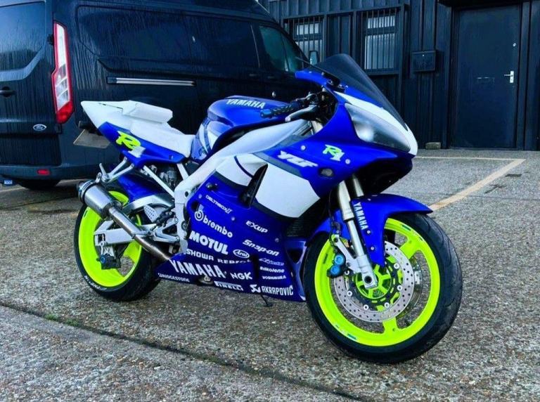 2001 Y YAMAHA R1 WITH AFTERMARKET SPORTS EXHAUST - PART EXCHANGE TO CLEAR