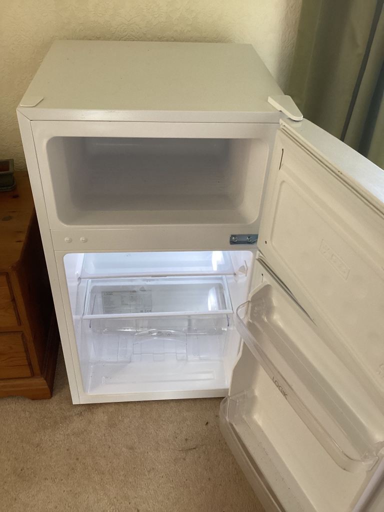 Under the counter fridge freezer
