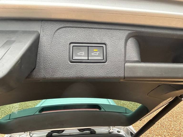 2020 20 VOLKSWAGEN PASSAT 2.0 TDI EVO R-LINE ESTATE 5DR DIESEL MANUAL EURO 6 (S/