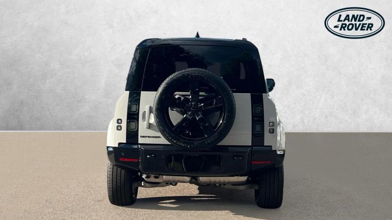 2026 Land Rover Defender 3.0 D350 X-Dynamic HSE 90 SAVING 3 500 GBP WHEN FU