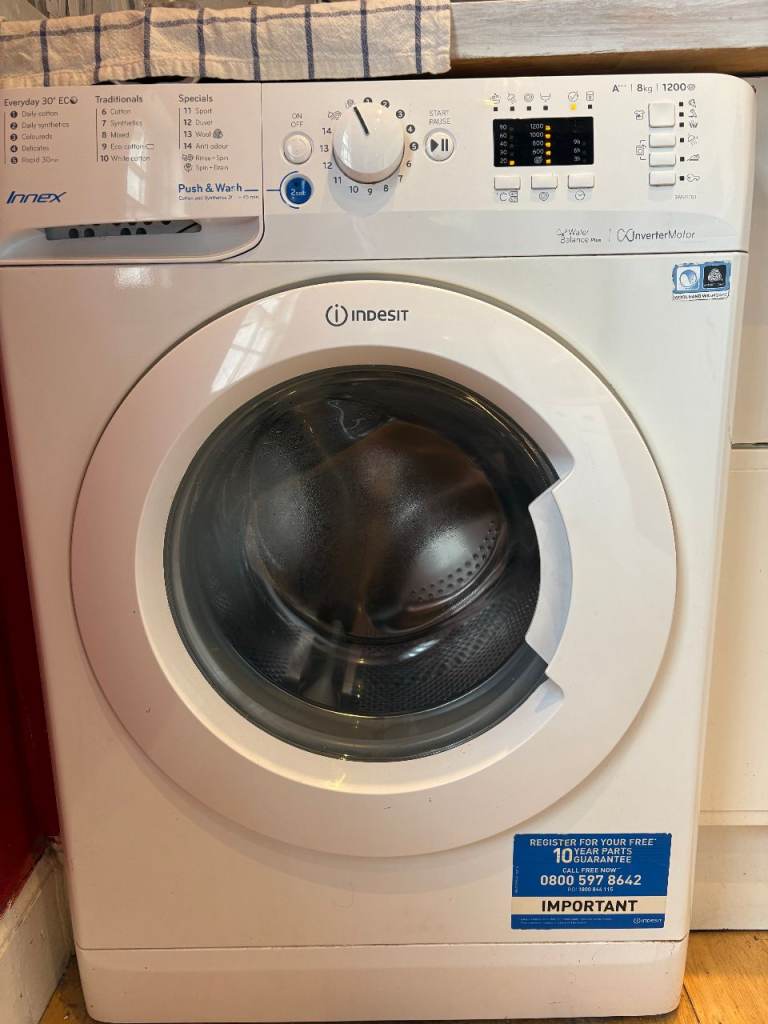 Washing machine - perfect working order - collect from city centre location