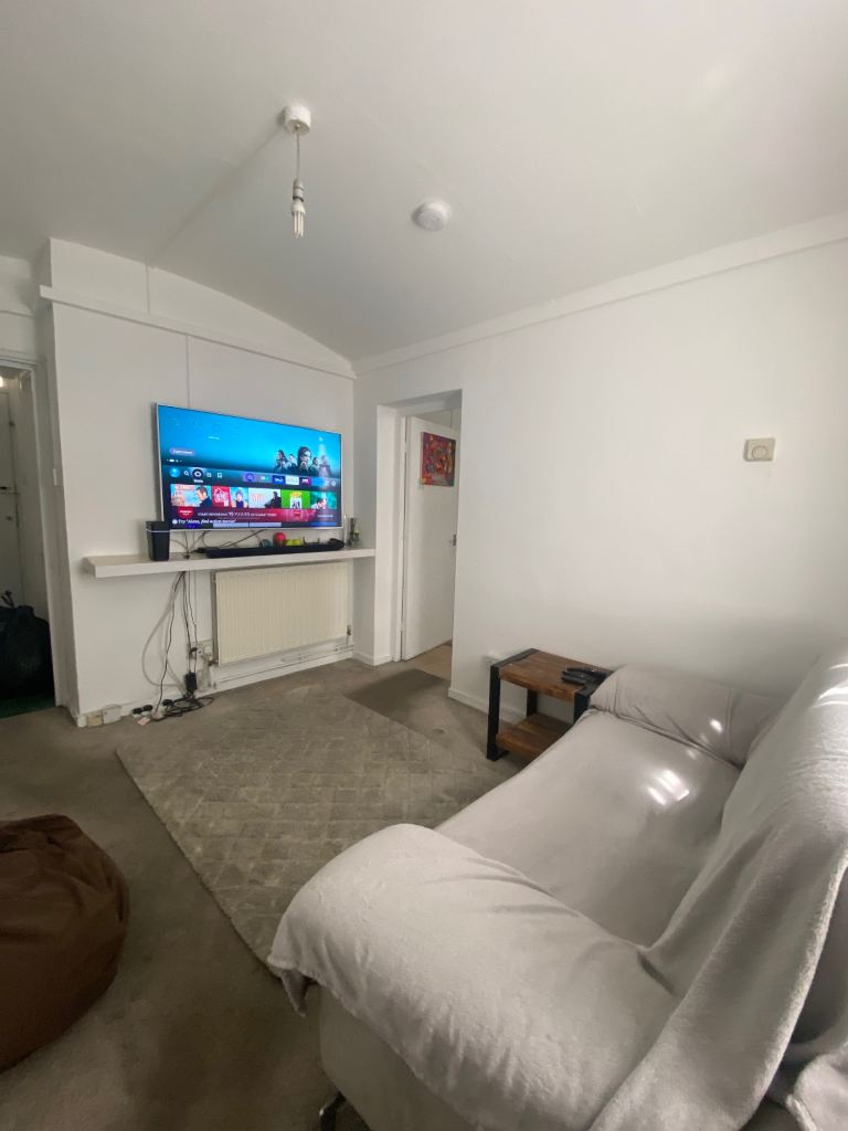1-Bedroom Flat to Rent – Central London (Tottenham Court Road) No Agencies or Companies