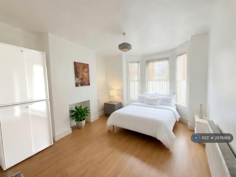 1 bedroom in Hardy St, Manchester, M30 (#2978968)