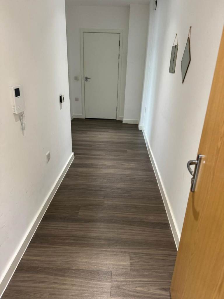 2 bedroom flat in Flat , Caledonian Building, Mill Hill