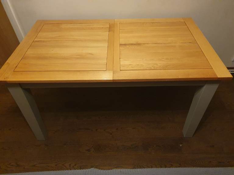 Large oak extending dining table ( Oak furniture land)