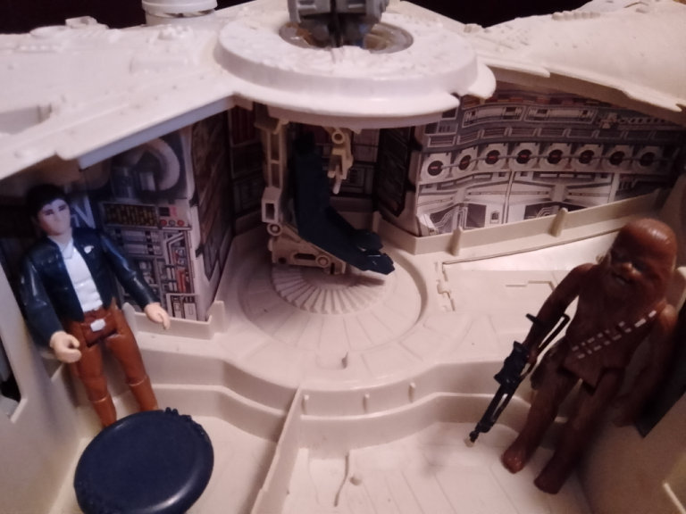 Star wars Bundle Millennium Falcon boxed, almost complete and 2 figures retro 80s originals 