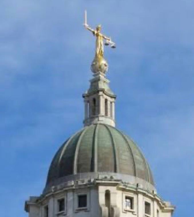 Criminal Defence Lawyer : Qualified Solicitor Advocate : Free Advice : Police Station & Court Expert