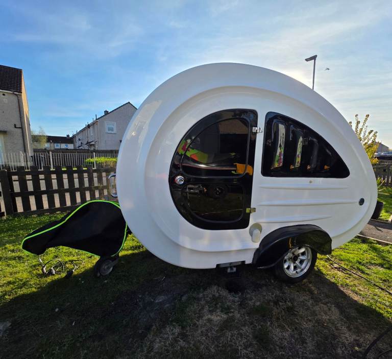 stunning lightweight fibreglass Tearpod  2012 new awning