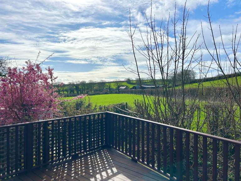 Mobile Home FOR SALE Cornwall 12 month site beautiful riverside decking countryside long lease 