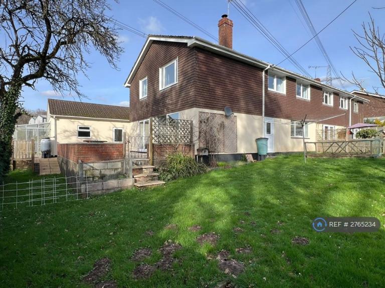 5 bedroom house in Courtwood Cottages, Sandleheath, Fordingbridge, SP6 (5 bed) (#2765234)