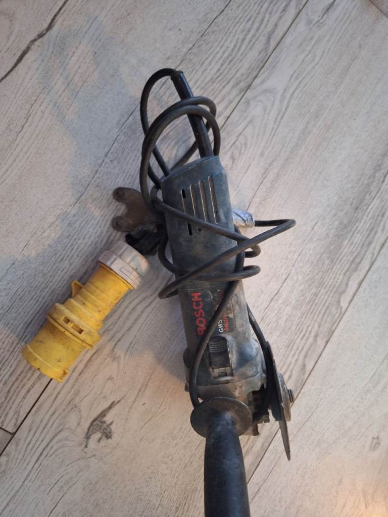 Bosch 4 1/2" grinder 