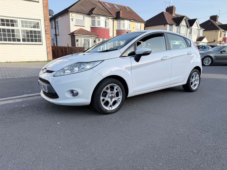 Ford, FIESTA, Hatchback, 2012, Manual, 1242 (cc), 5 doors