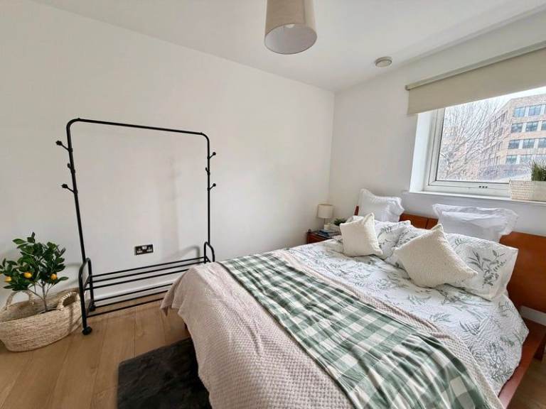 🏠 Premium 3 Rooms Available | 2 Bath Apartment | Gym & Concierge Access ✨