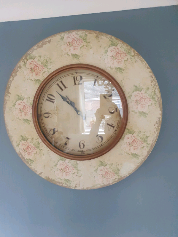 Wall clock