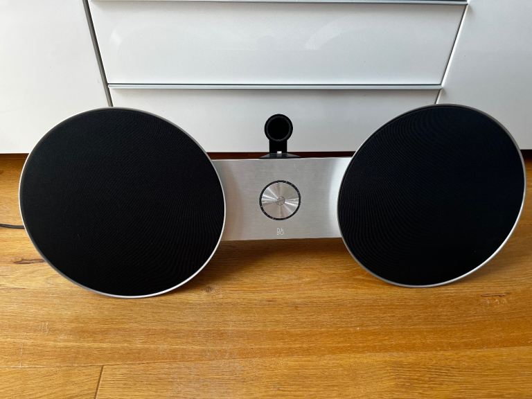 Bang & Olufsen BeoSound 8 Premium Speaker