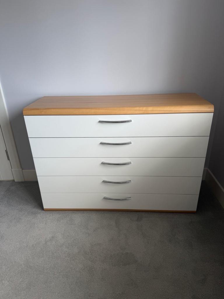 Wooden Top Chest of Drawers - White with Chrome Handles