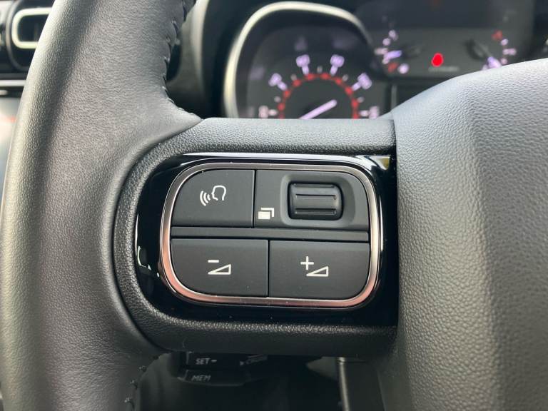 2021 Citroen C3 Aircross 1.2 PureTech 110 Shine Plus 5dr Hatchback PETROL Manual